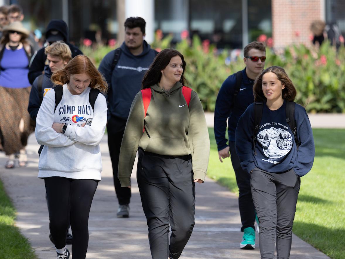 Faculty, staff to connect with hundreds of off-campus students during Knock and Talk Featured Image