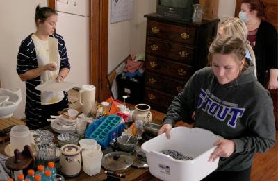 UW-Stout employees and students volunteer during Stout's Week of Service